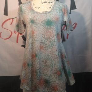 4 For $30 Lularoe Perfect T